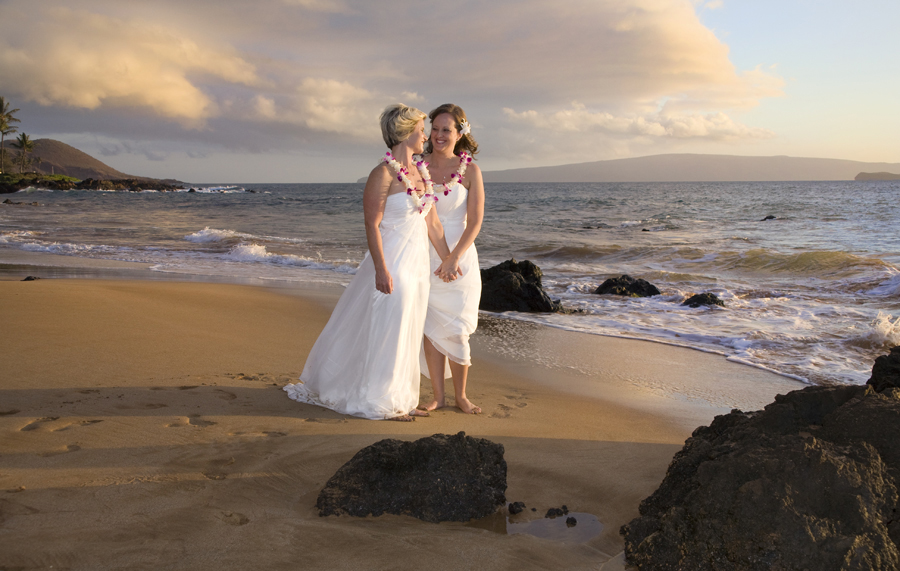 hawaii_lesbian_weddings