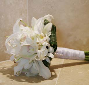 lilies and orchids bridal bouquet on Maui