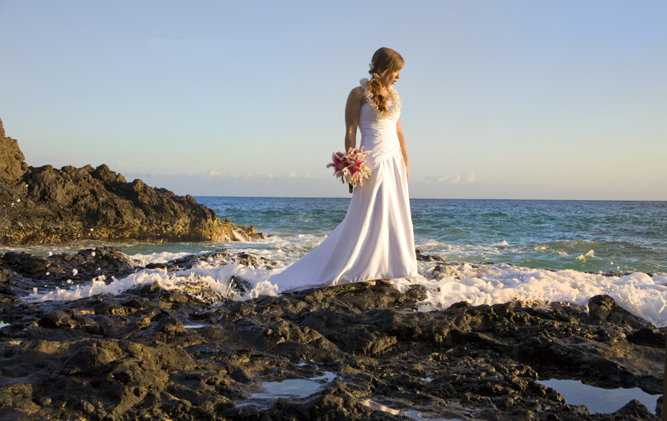 maui wedding bride on rocks